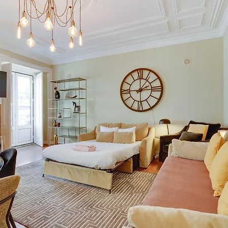 Charming 4 Bedroom In Chiado Daire *