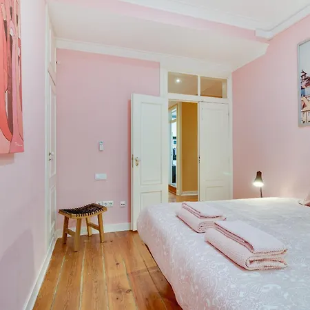 Charming 4 Bedroom In Chiado
