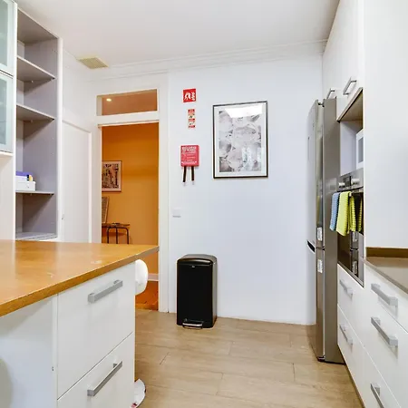 Apartament Charming 4 Bedroom In Chiado Lizbona