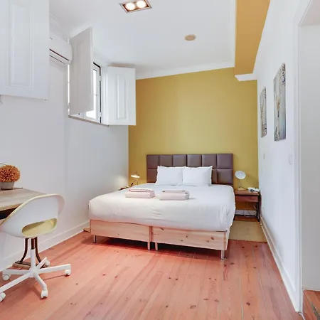 Charming 4 Bedroom In Chiado 아파트