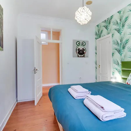 Charming 4 Bedroom In Chiado * Lissabon