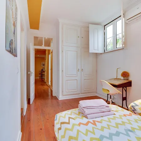 아파트 Charming 4 Bedroom In Chiado